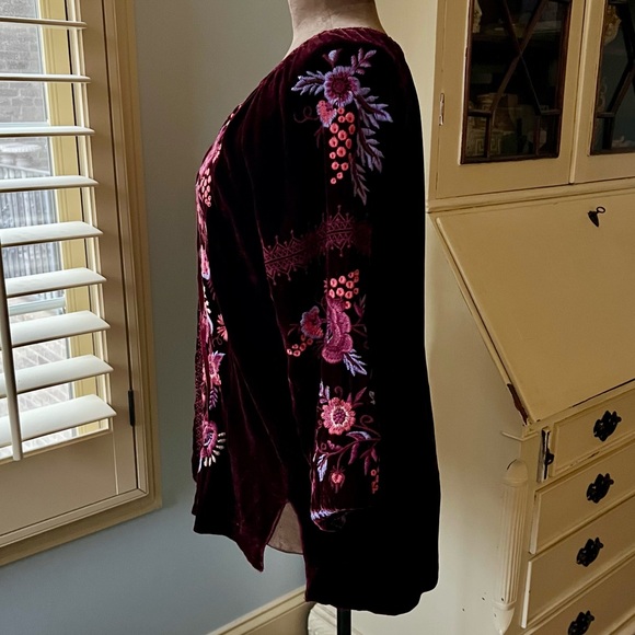 Johnny Was Marcella Burgundy Silk Velvet 3/4 Sleeve Peasant Style Top, S - Picture 4 of 12